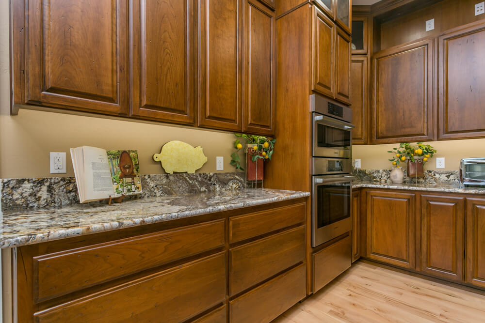 kitchen cabinets and countertops by licensed kitchen remodelers